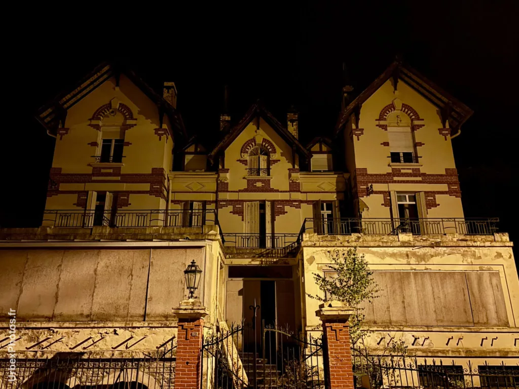 Photo urbex de la façade de l'Hôtel Bonin en Lorraine