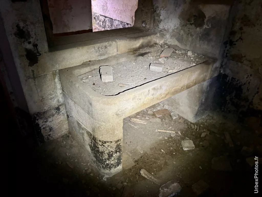 Evier d'une salle du Fort Orwell