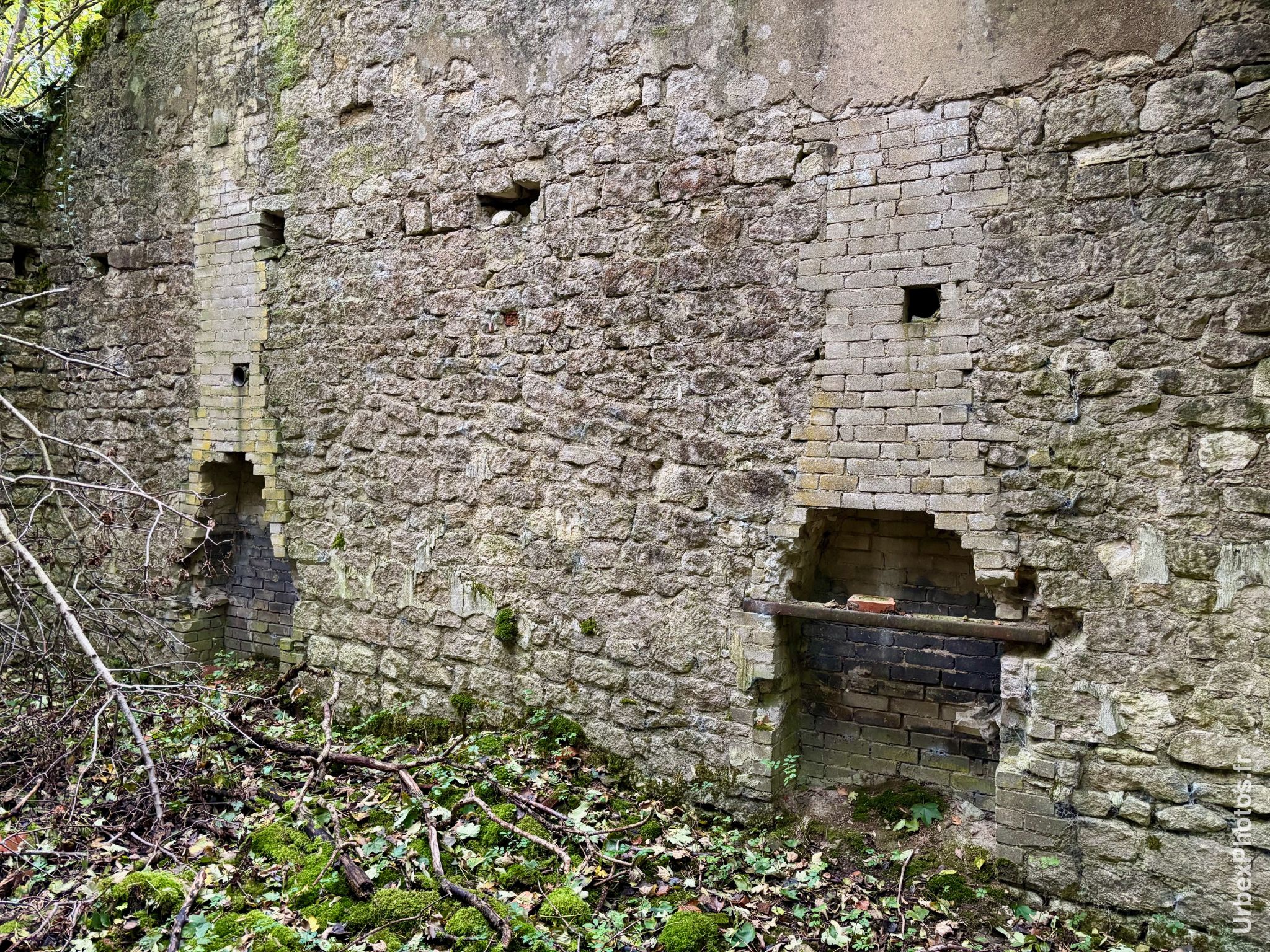 Intérieur de la maison dans le périmètre du Fort Orwell