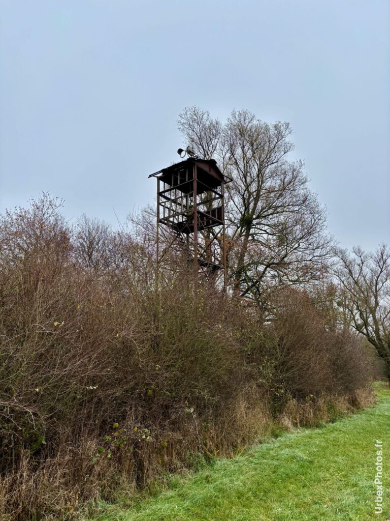 Mirador d'une ancienne base de l'OTAN