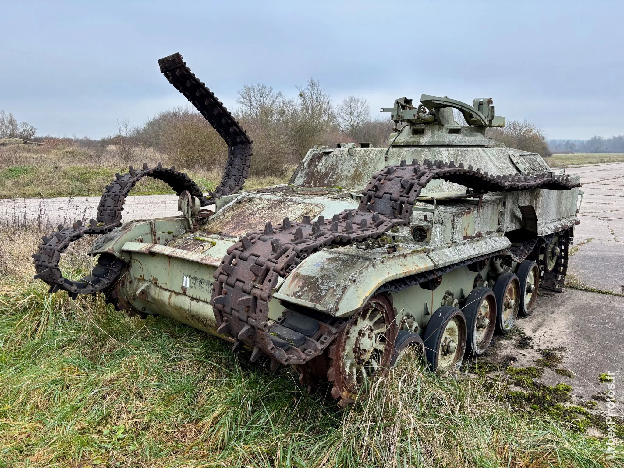 Blindé dans une ancienne base de l'OTAN