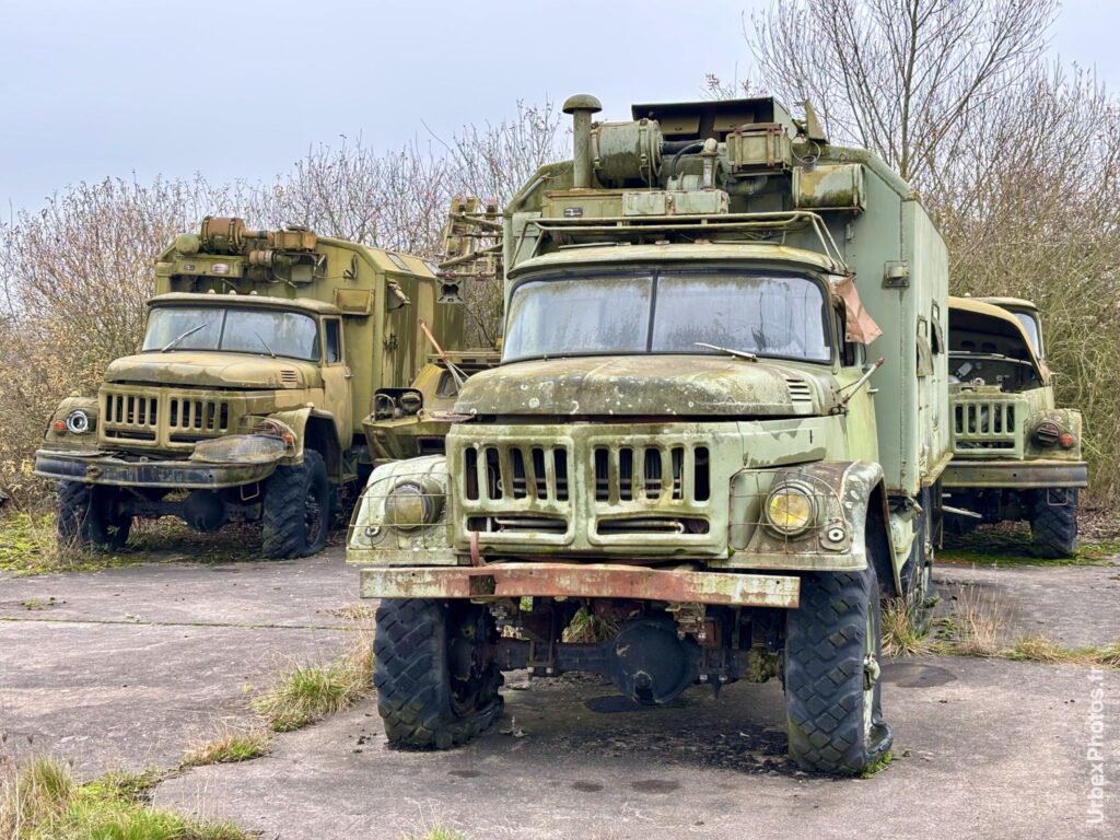 Photo urbex de véhicules militaires soviétiques dans une base de l'OTAN en Lorraine