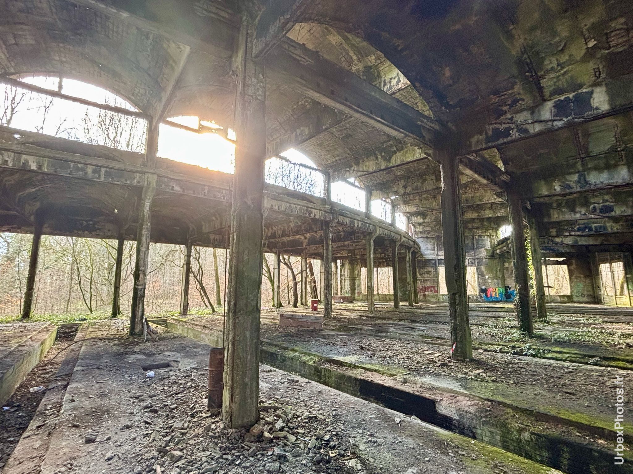 Photo urbex de la rotonde du Dépôt Commando en Lorraine