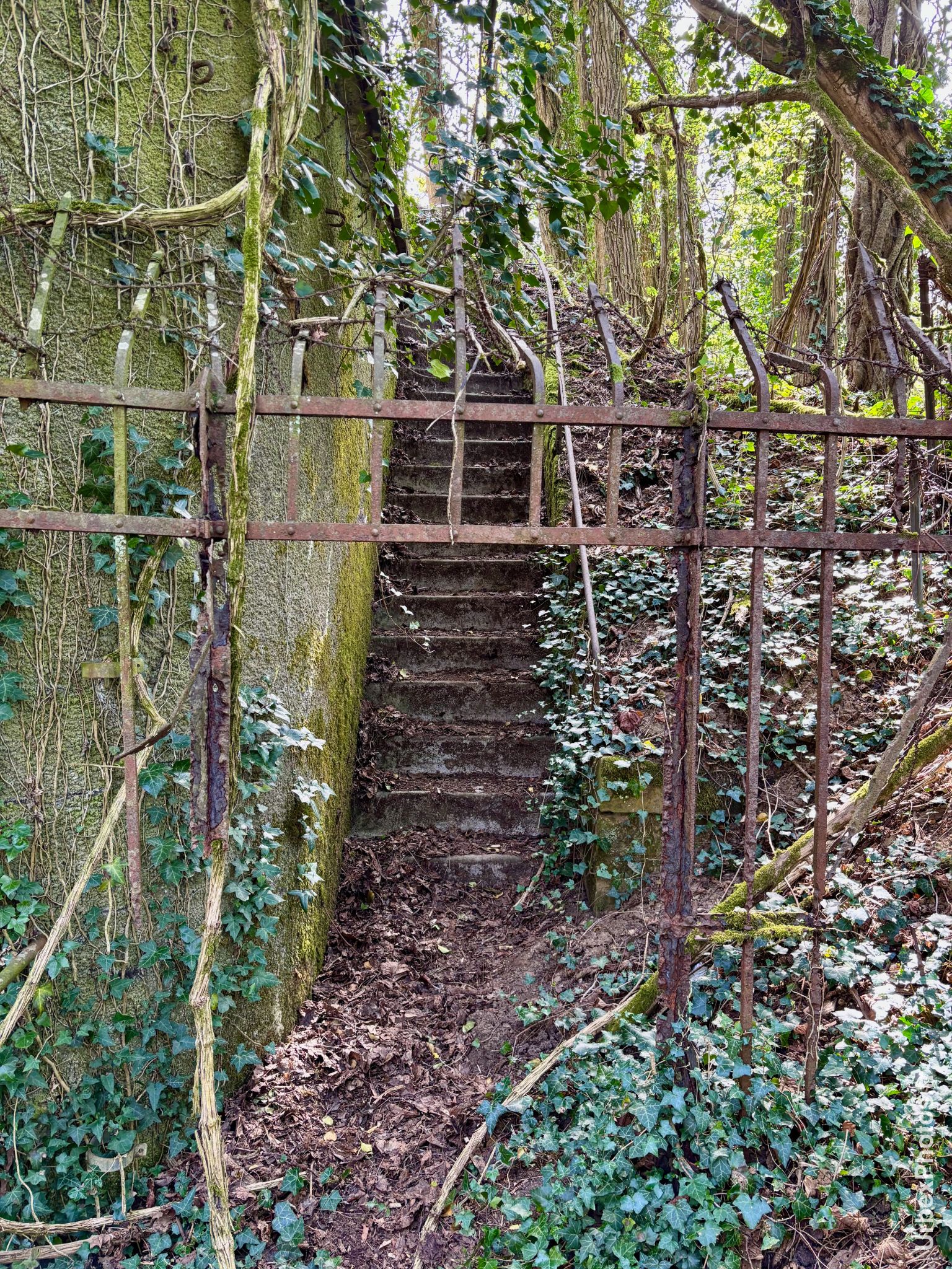 Escalier extérieur du Fort Nago
