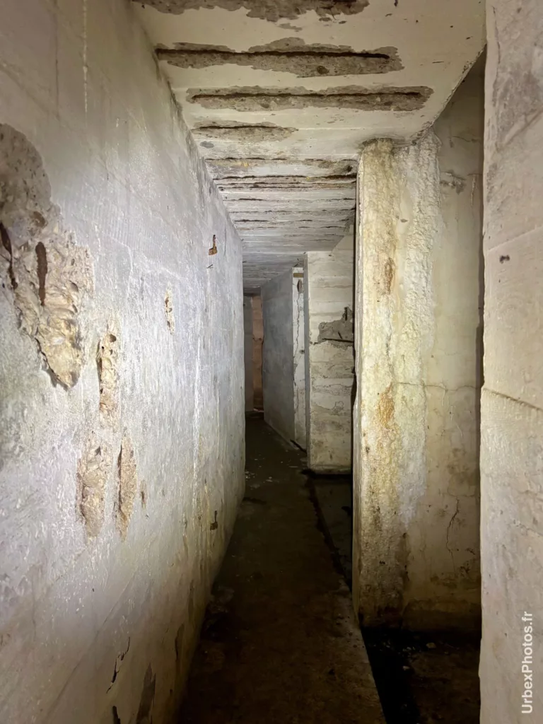 Un long couloir