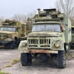Véhicules militaires soviétiques dans ancienne base de l'OTAN