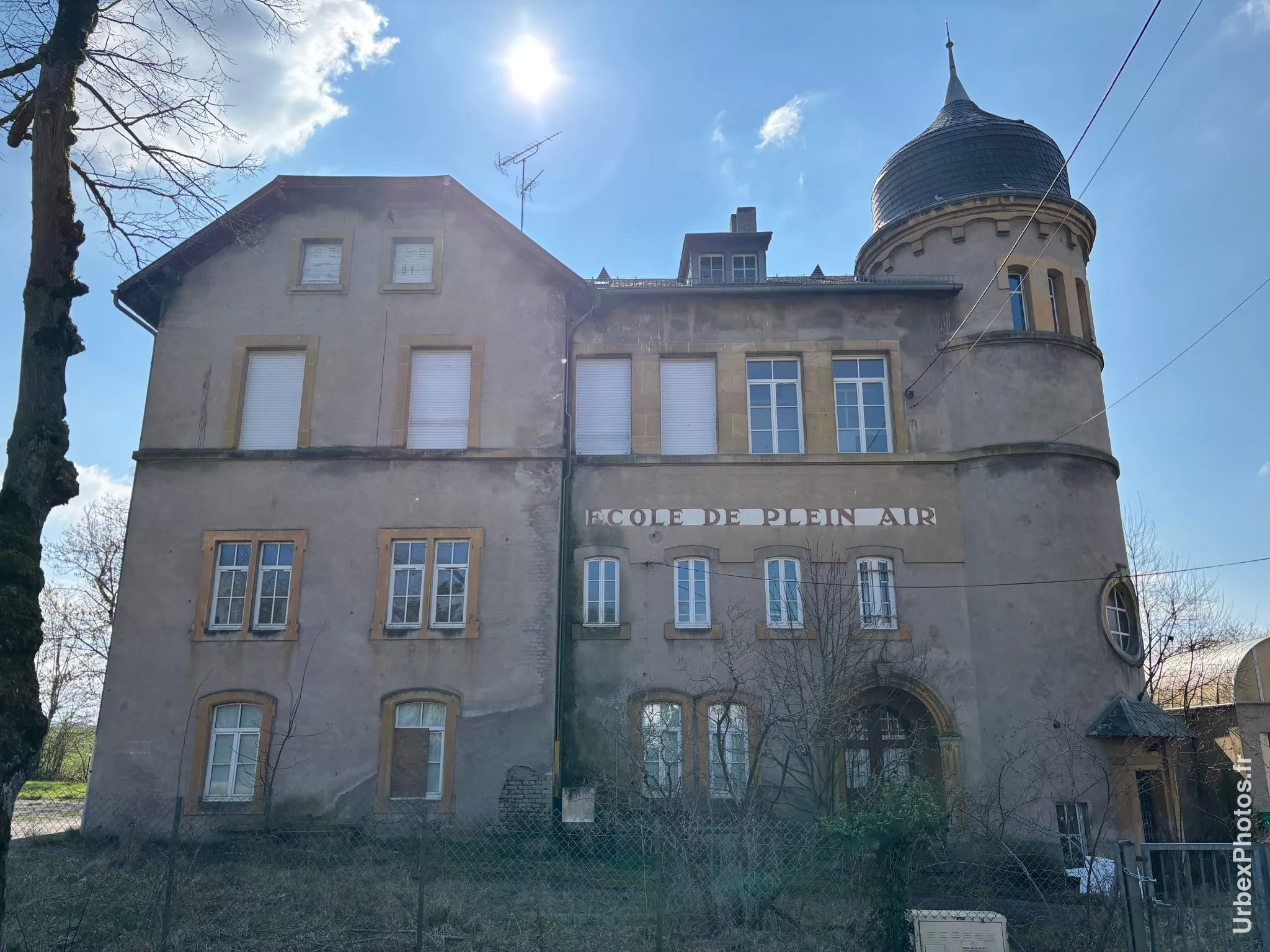 Façade de l'Ecole des clowns