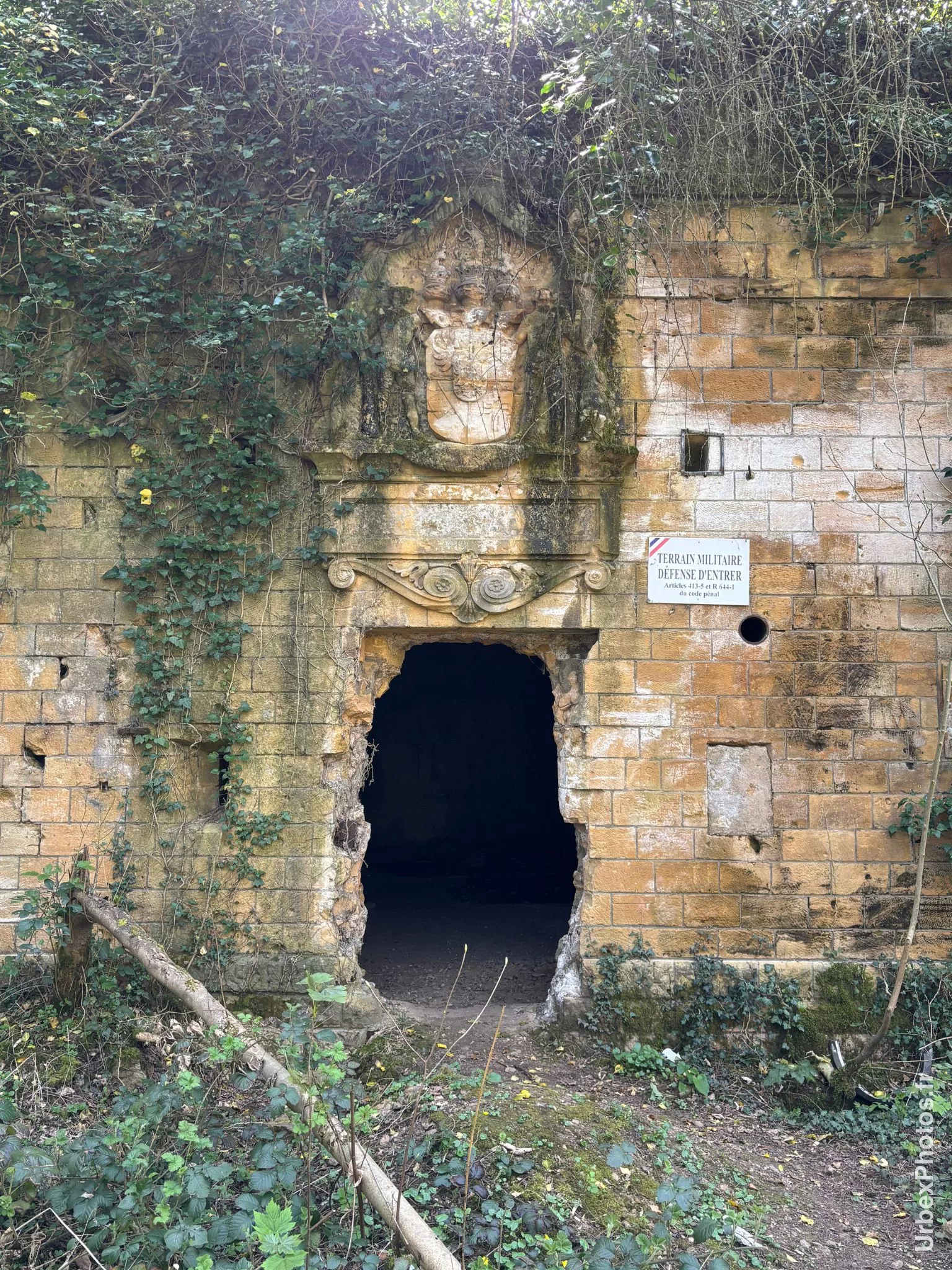 Façade du Fort Nago