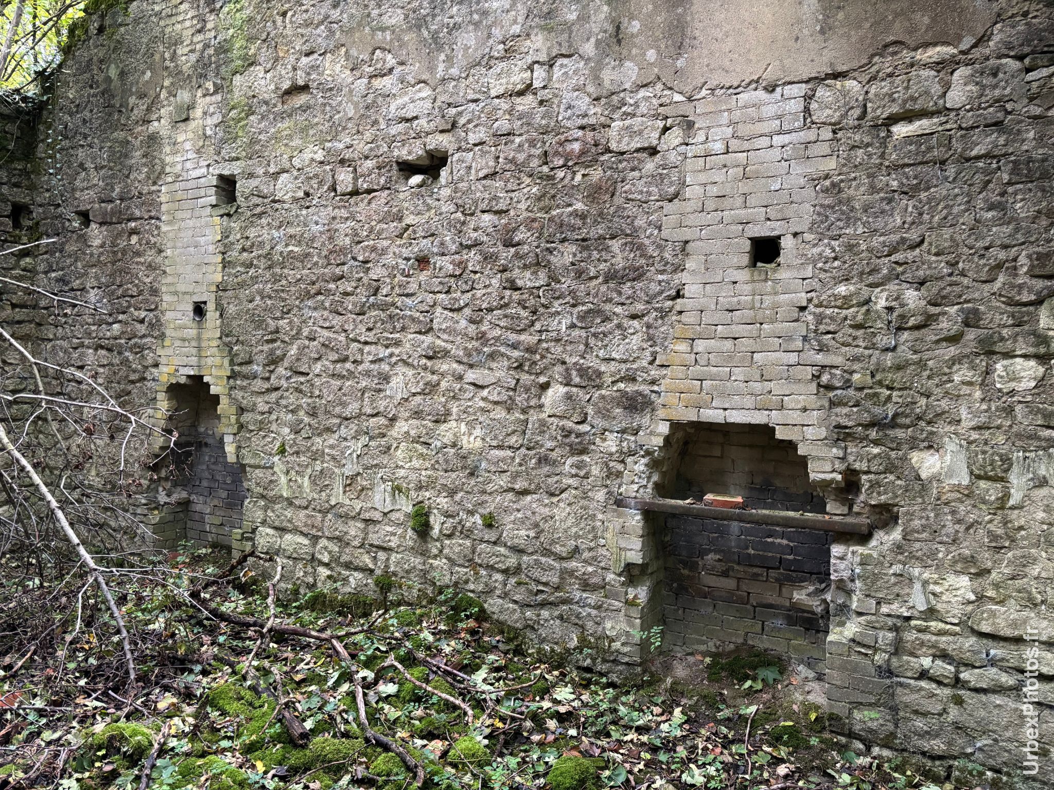 Intérieur de la maison dans le périmètre du Fort Orwell