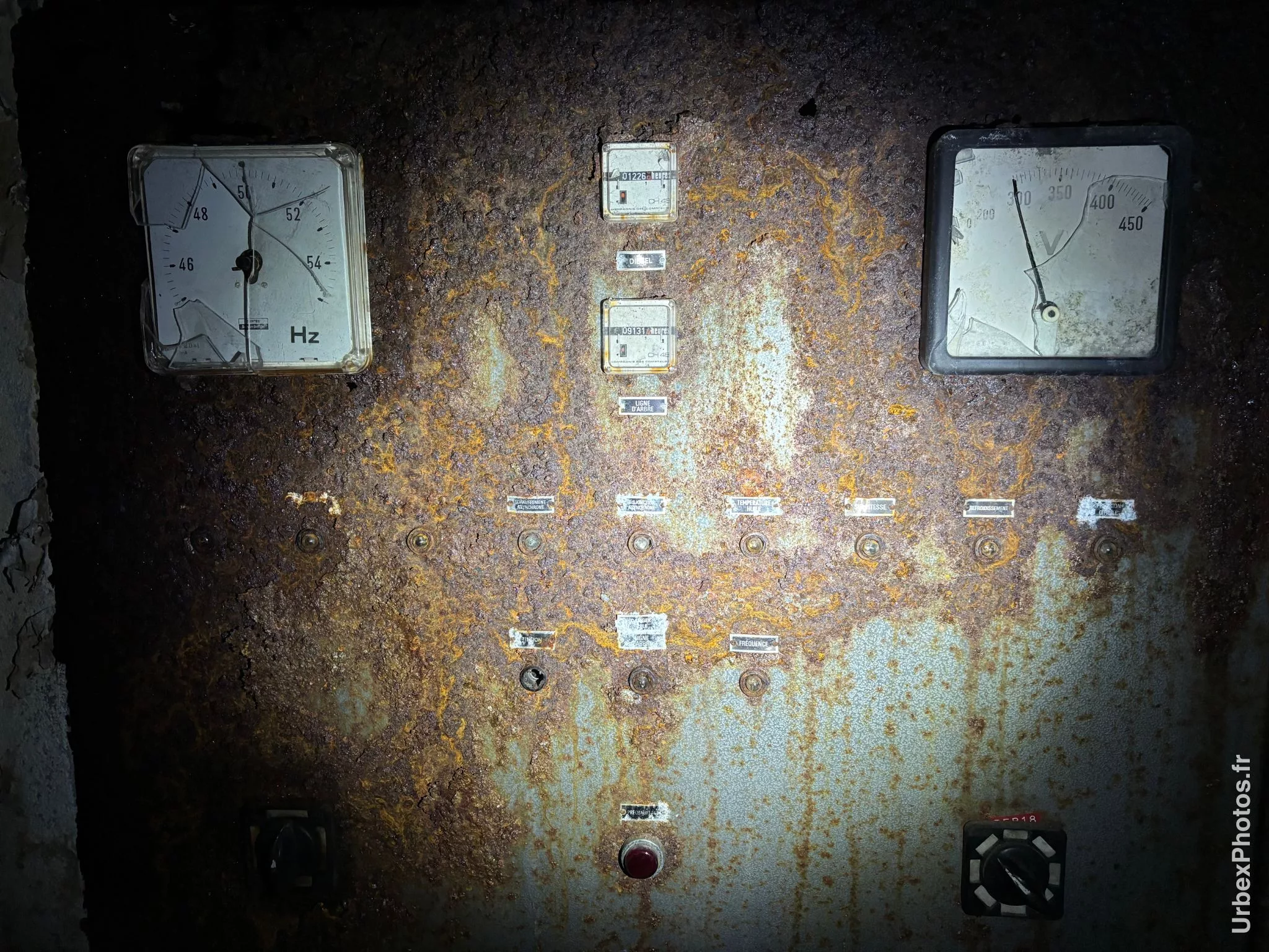 Photo urbex d'une armoire électrique