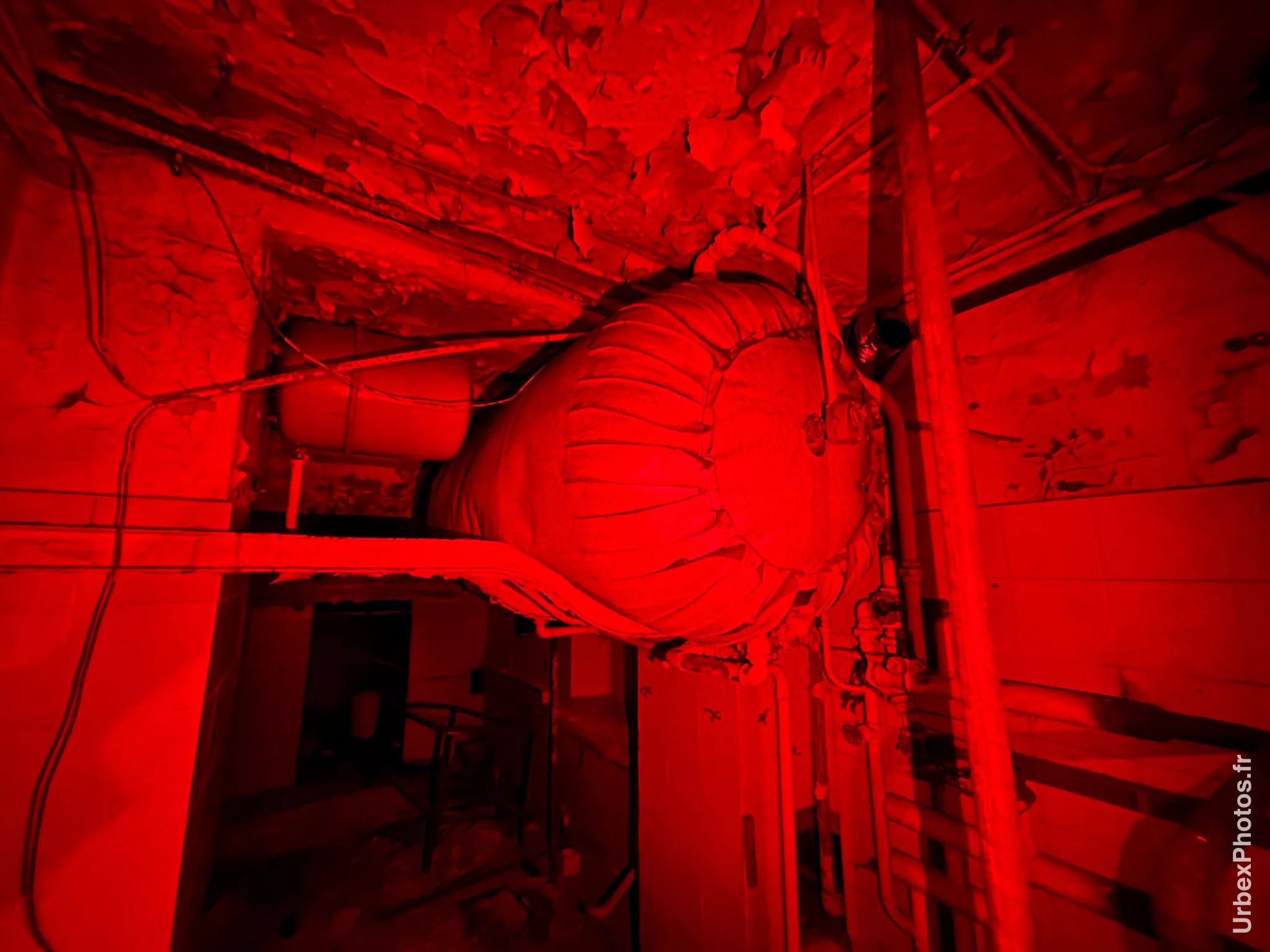 Photo urbex d'un chauffe-eau
