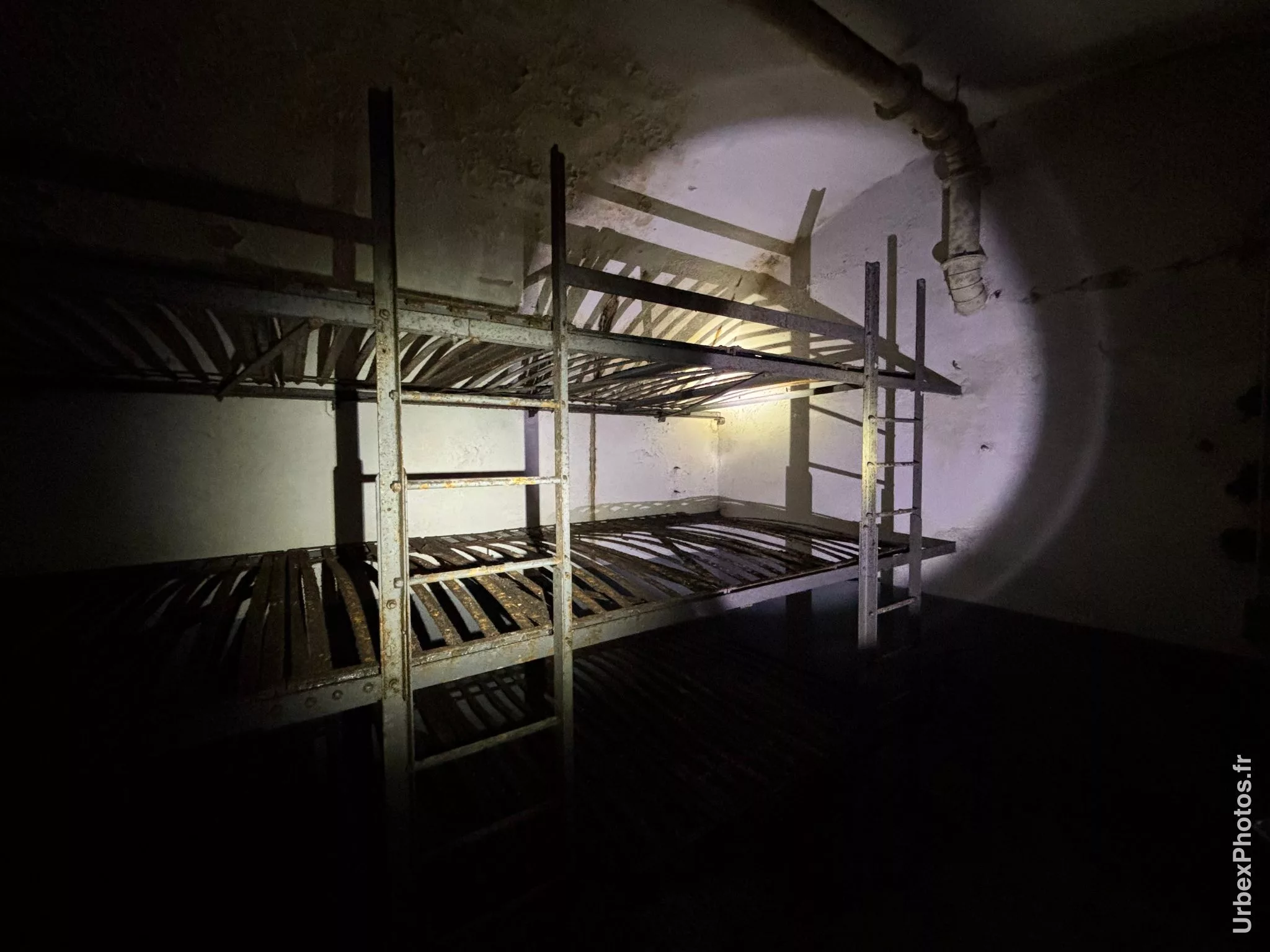 Lits superposés d'un ouvrage de la ligne Maginot
