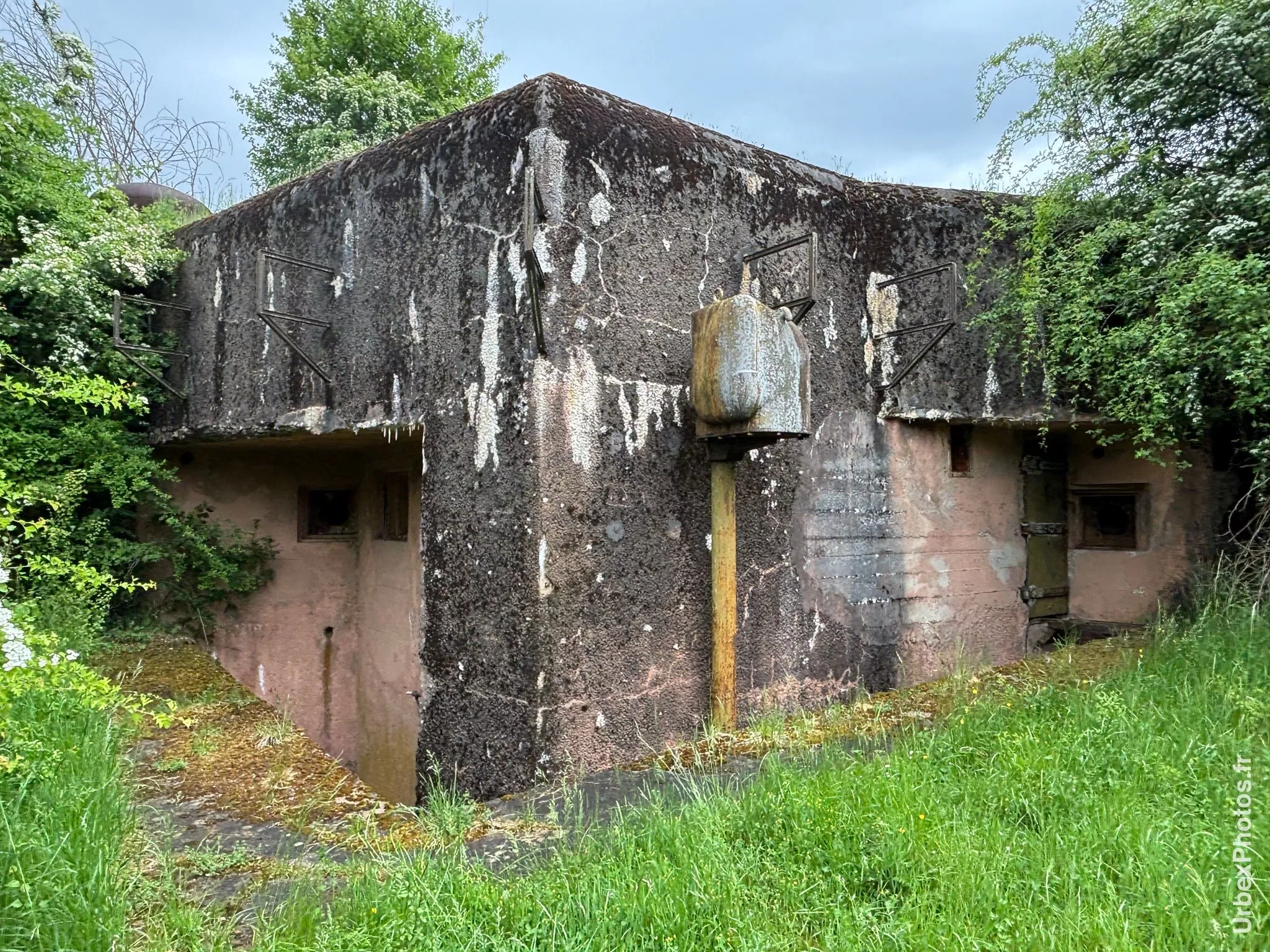 Façade d'un bloc de combat de la ligne Maginot