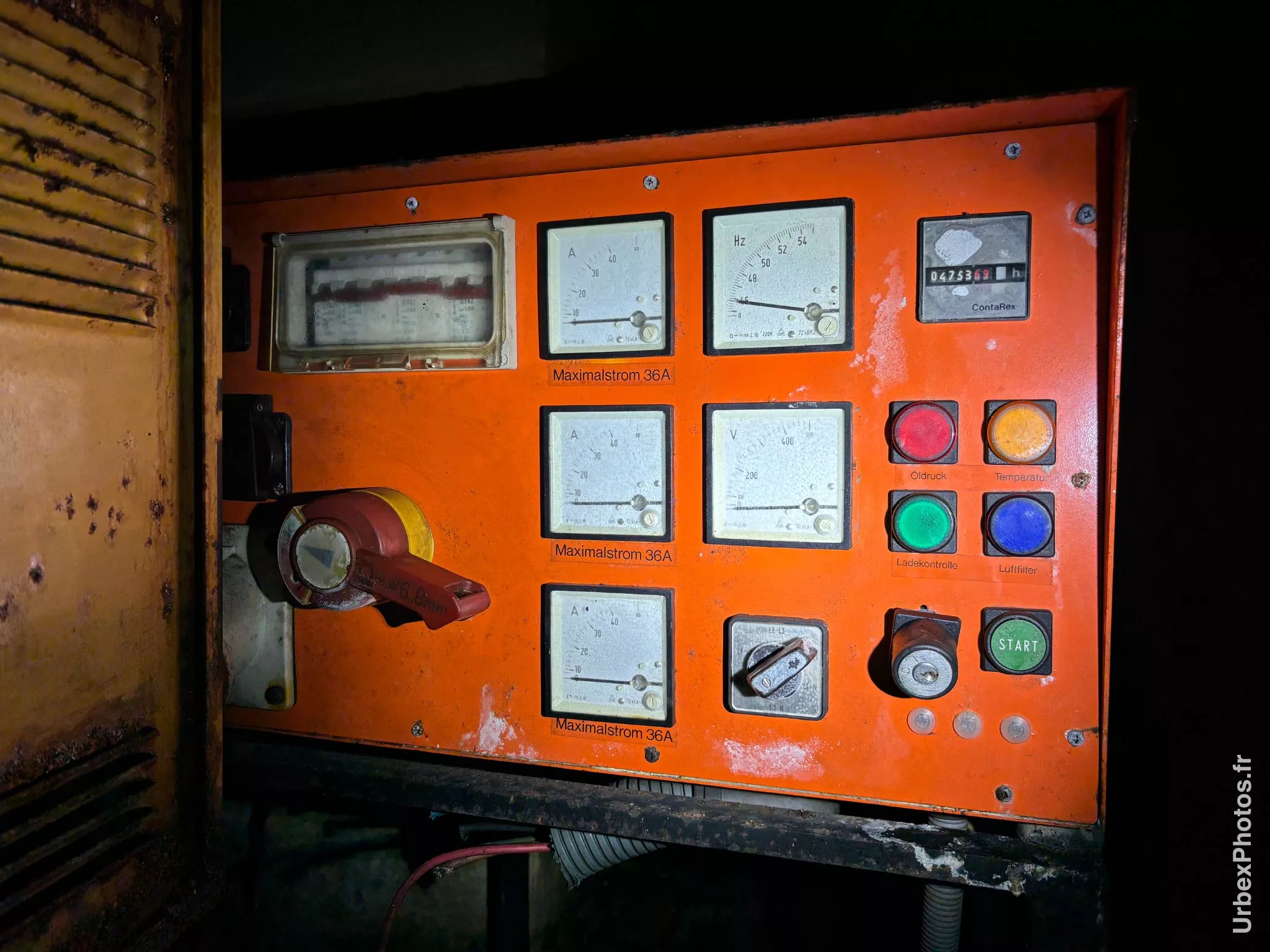 Panneau de contrôle d'un groupe électrogène d'un ouvrage de la ligne Maginot
