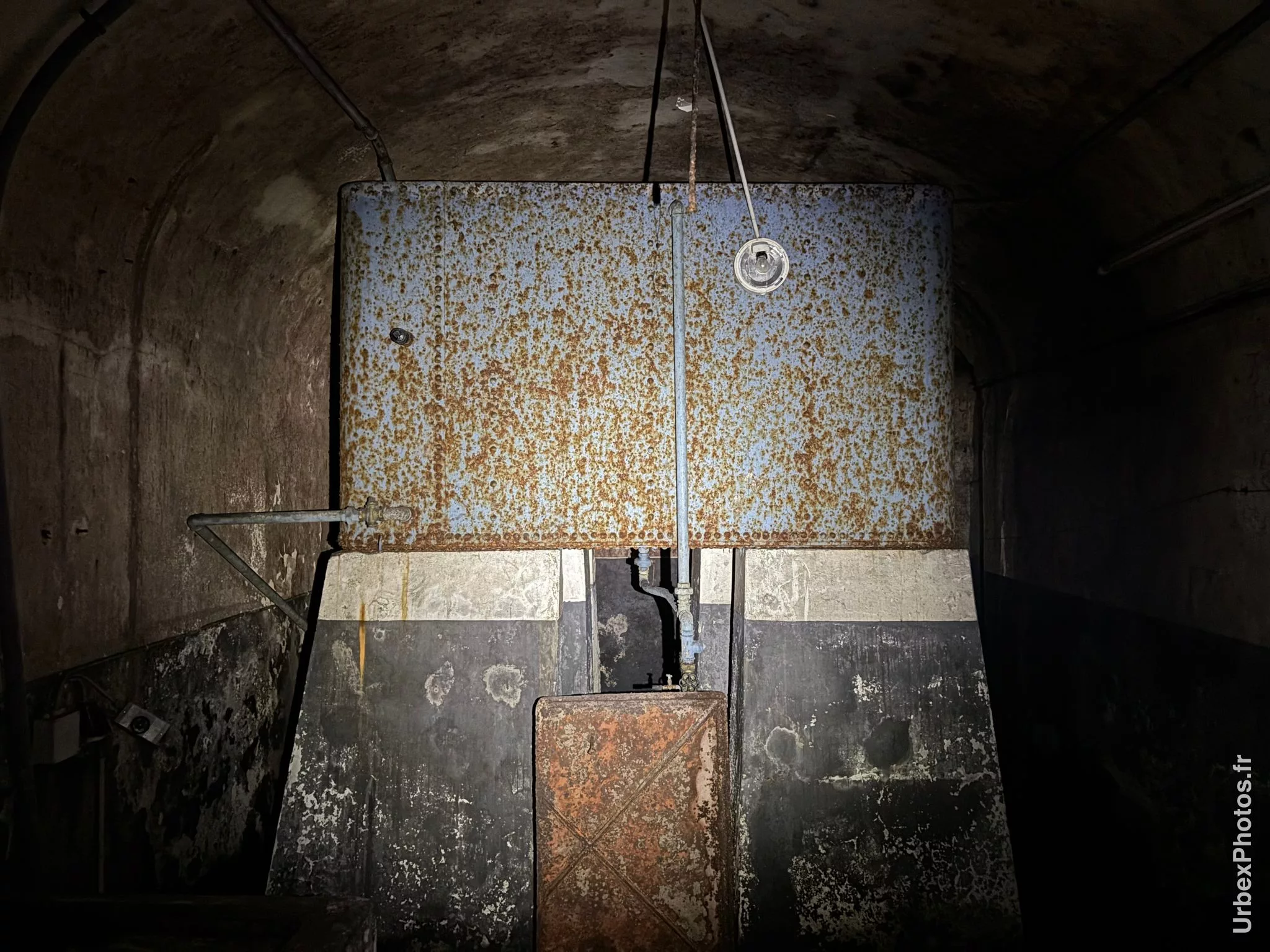 Réservoir d'eau d'un ouvrage de la ligne Maginot