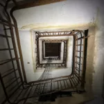 Escalier d'accès à un bloc de combat de la ligne Maginot