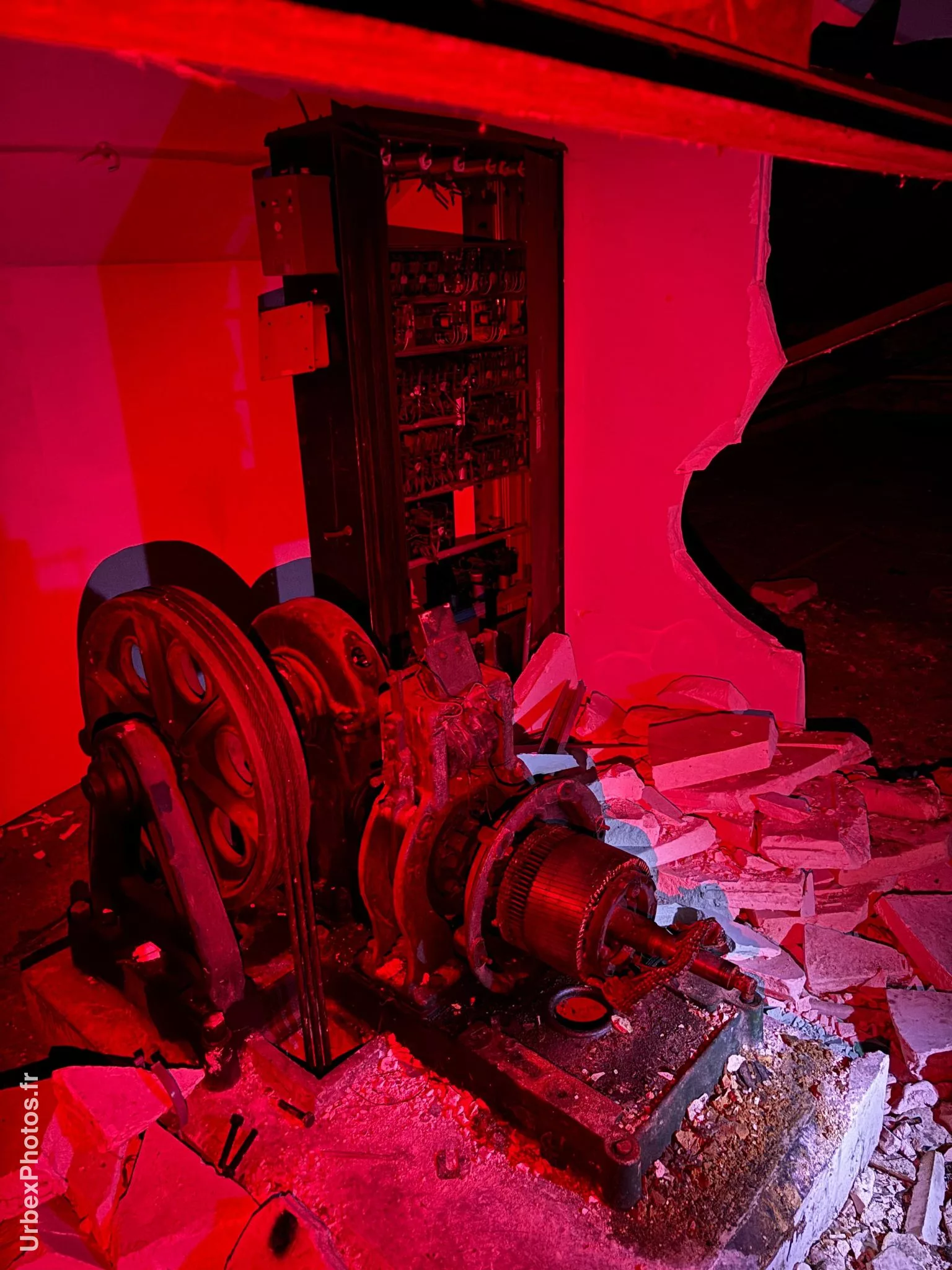 Moteur d'ascenseur dans le Sanatorium Simone Weber