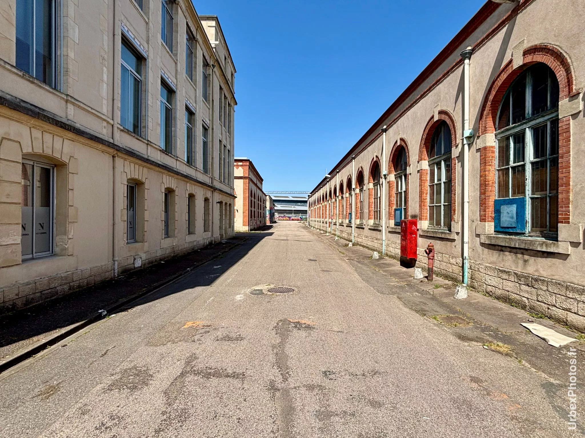 Allée dans l'Usine Alstom