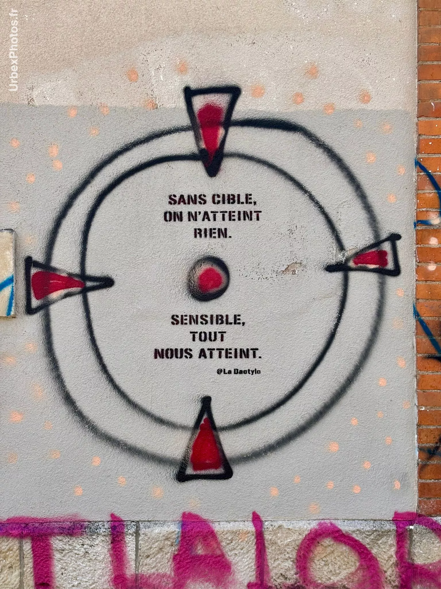 Graffiti dans l'Usine Alstom