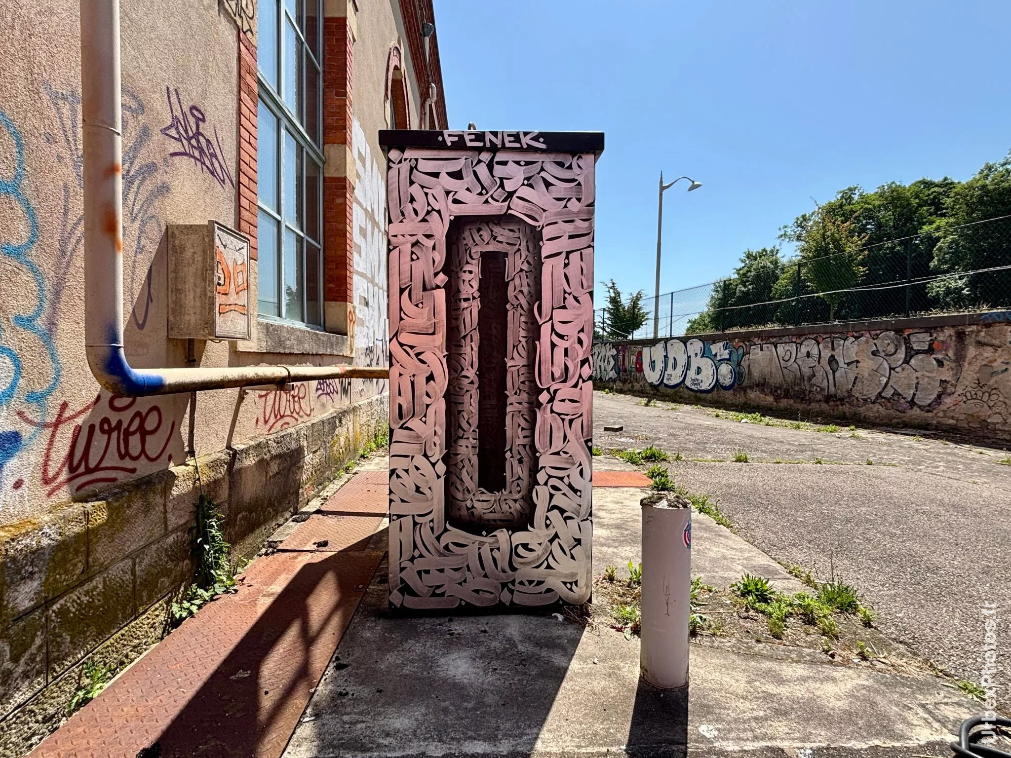 Graffiti dans l'Usine Alstom