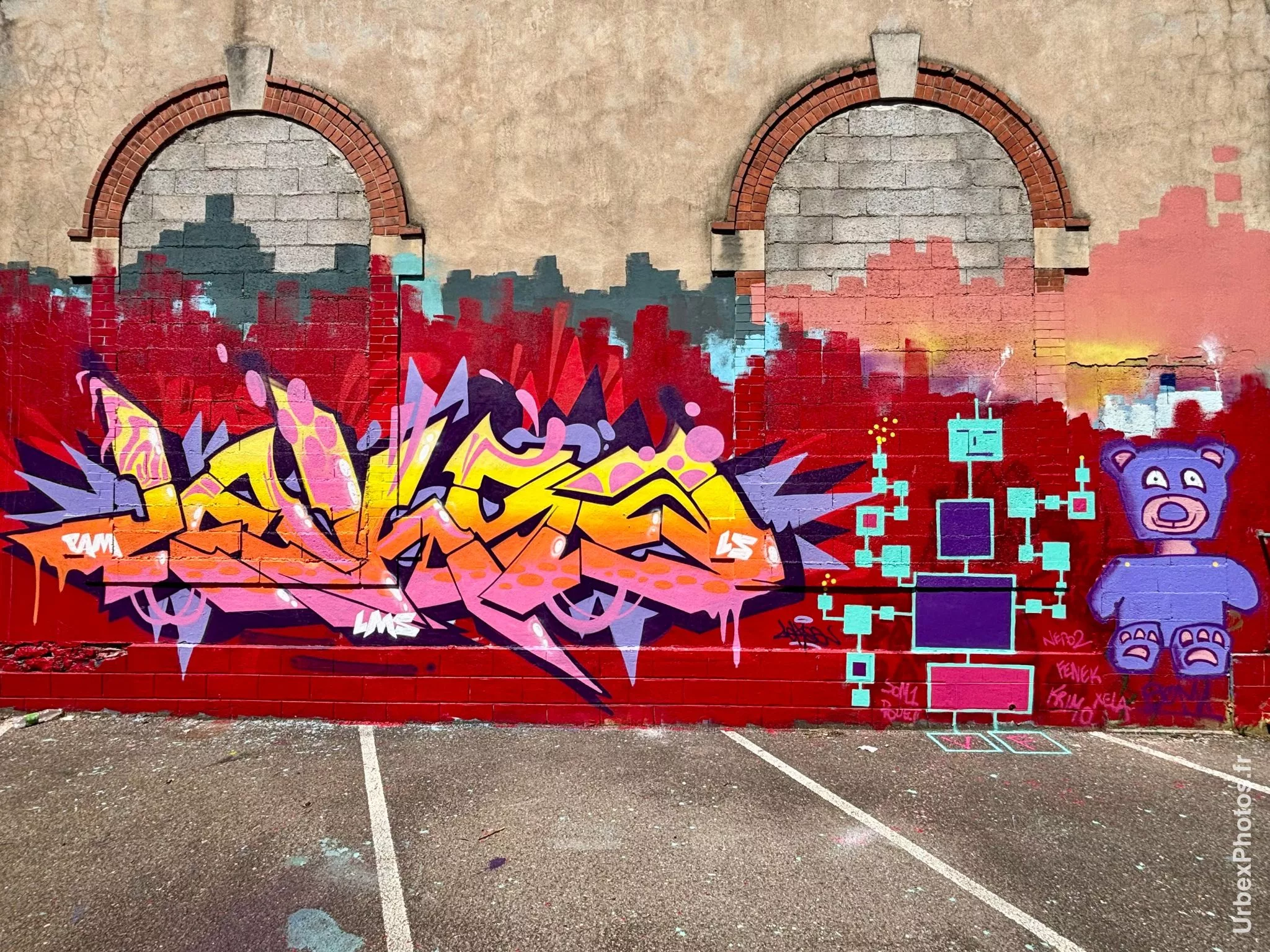 Graffiti dans l'Usine Alstom