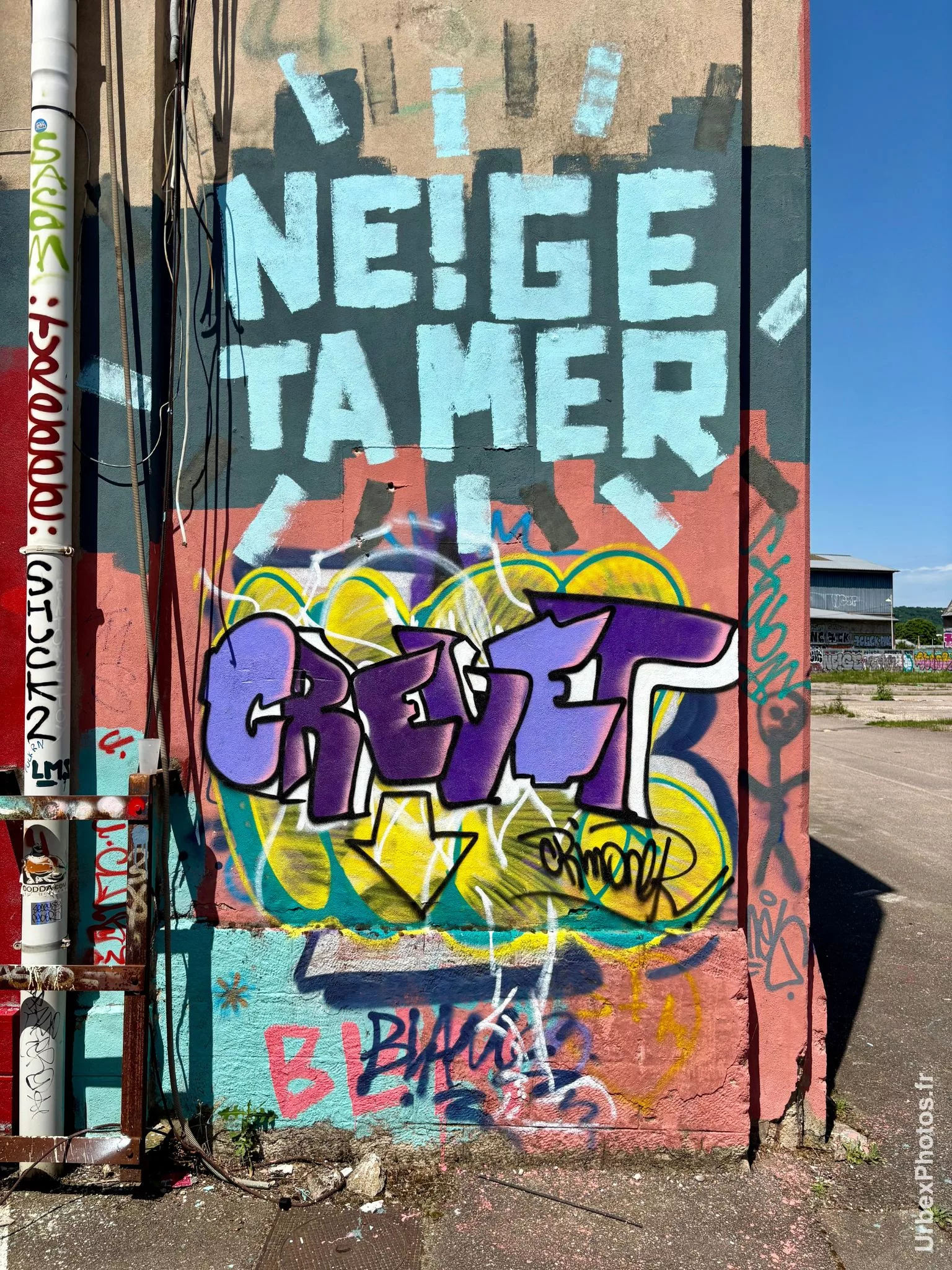 Graffitis dans l'Usine Alstom