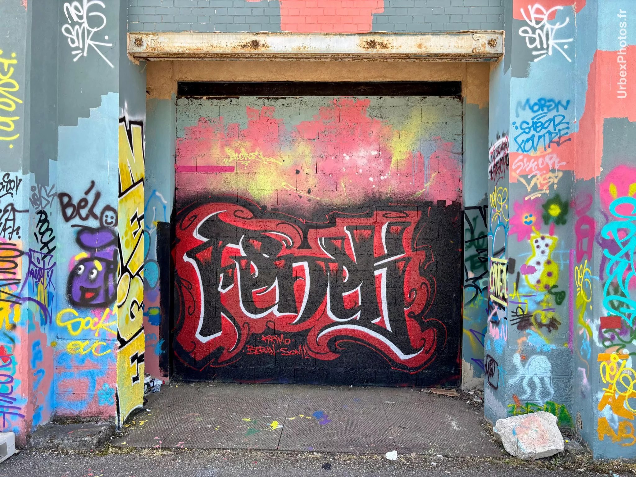 Graffitis dans l'Usine Alstom