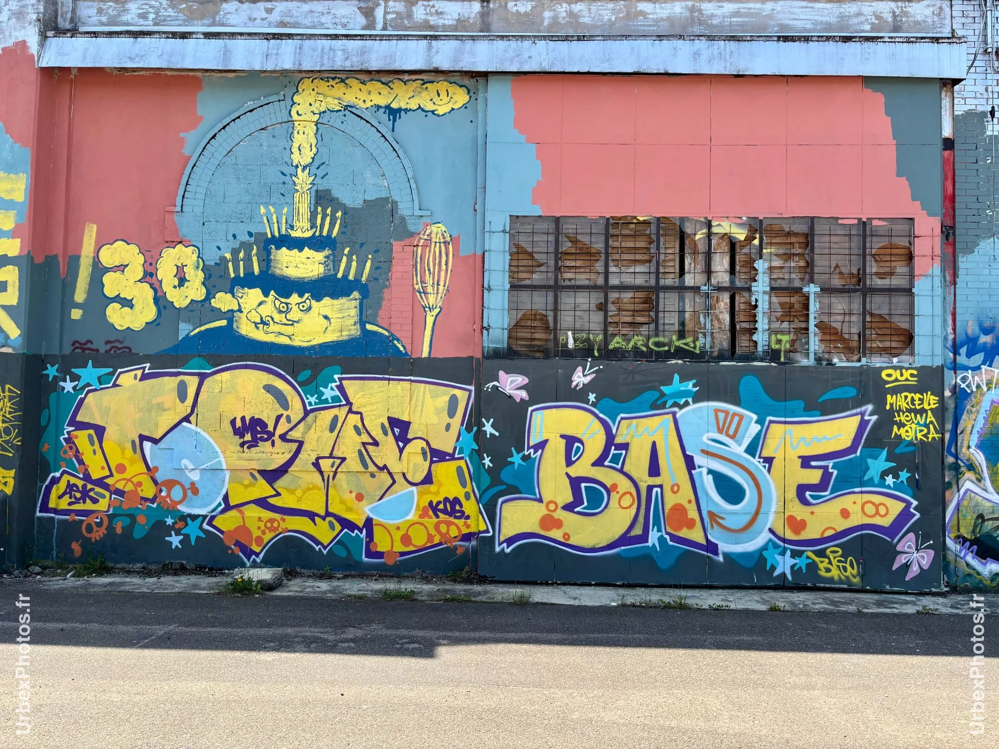 Graffitis dans l'Usine Alstom