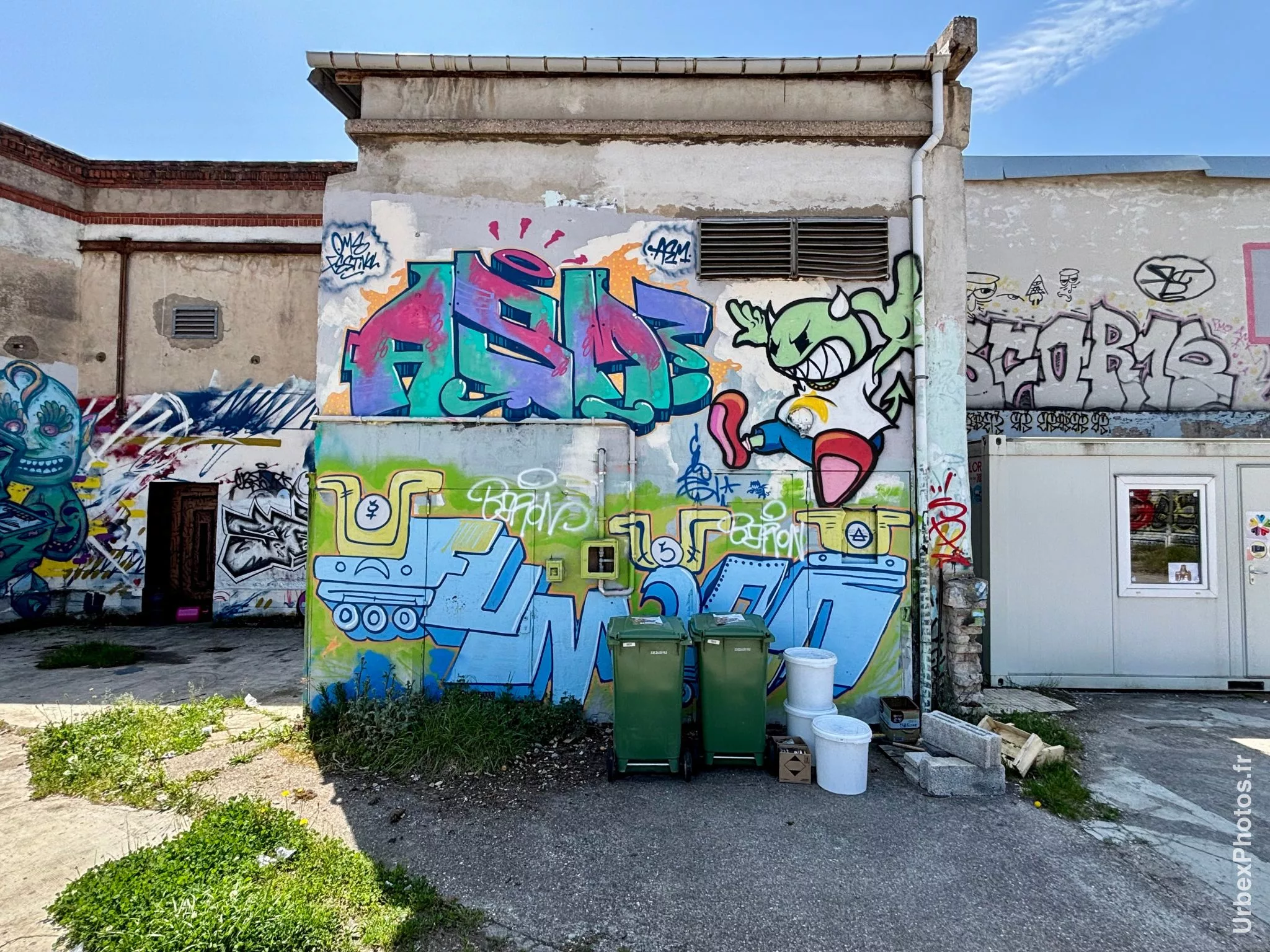 Graffitis dans l'Usine Alstom