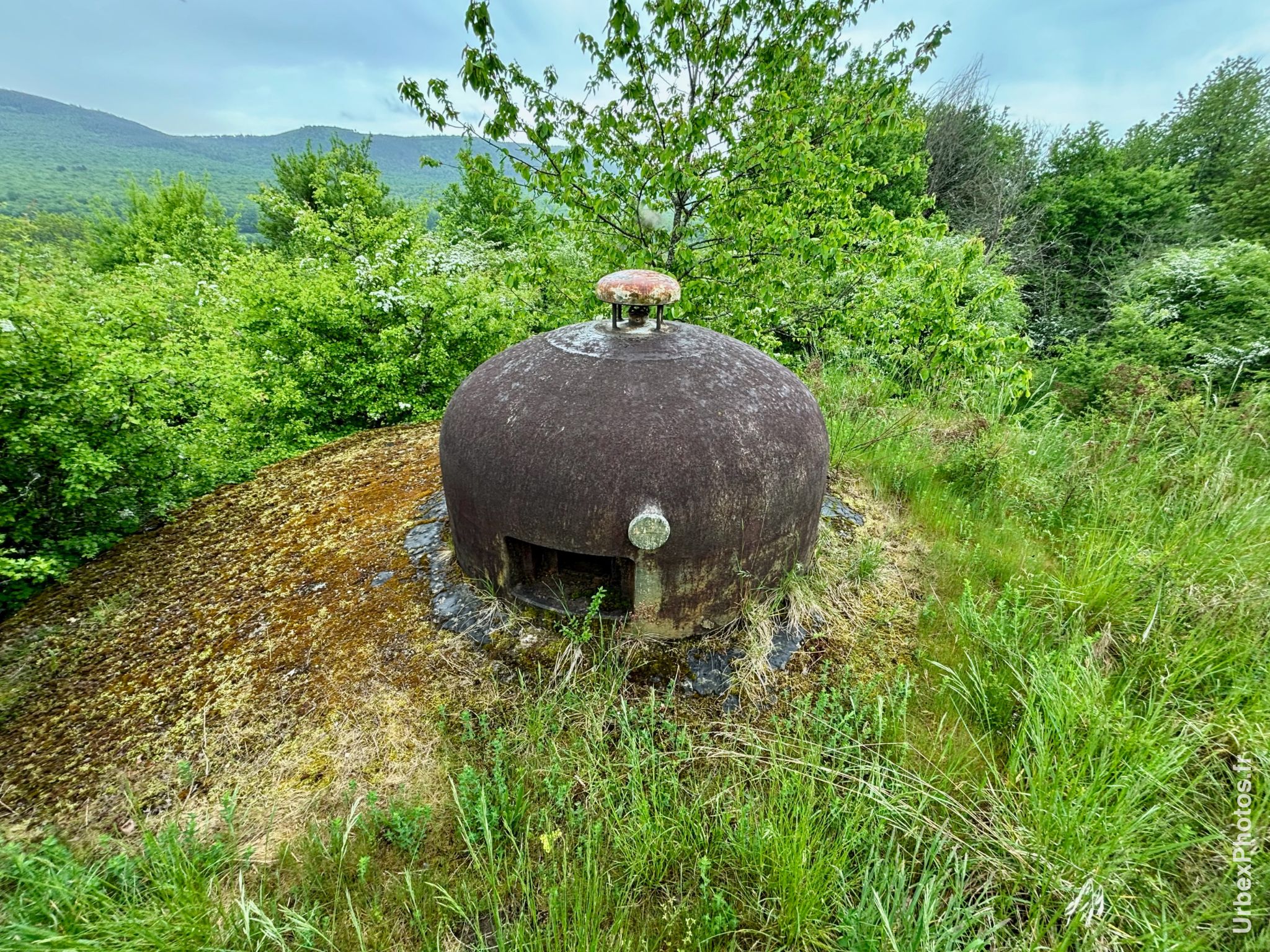 Extérieur de la tourelle d'un bloc de combat de la ligne Maginot