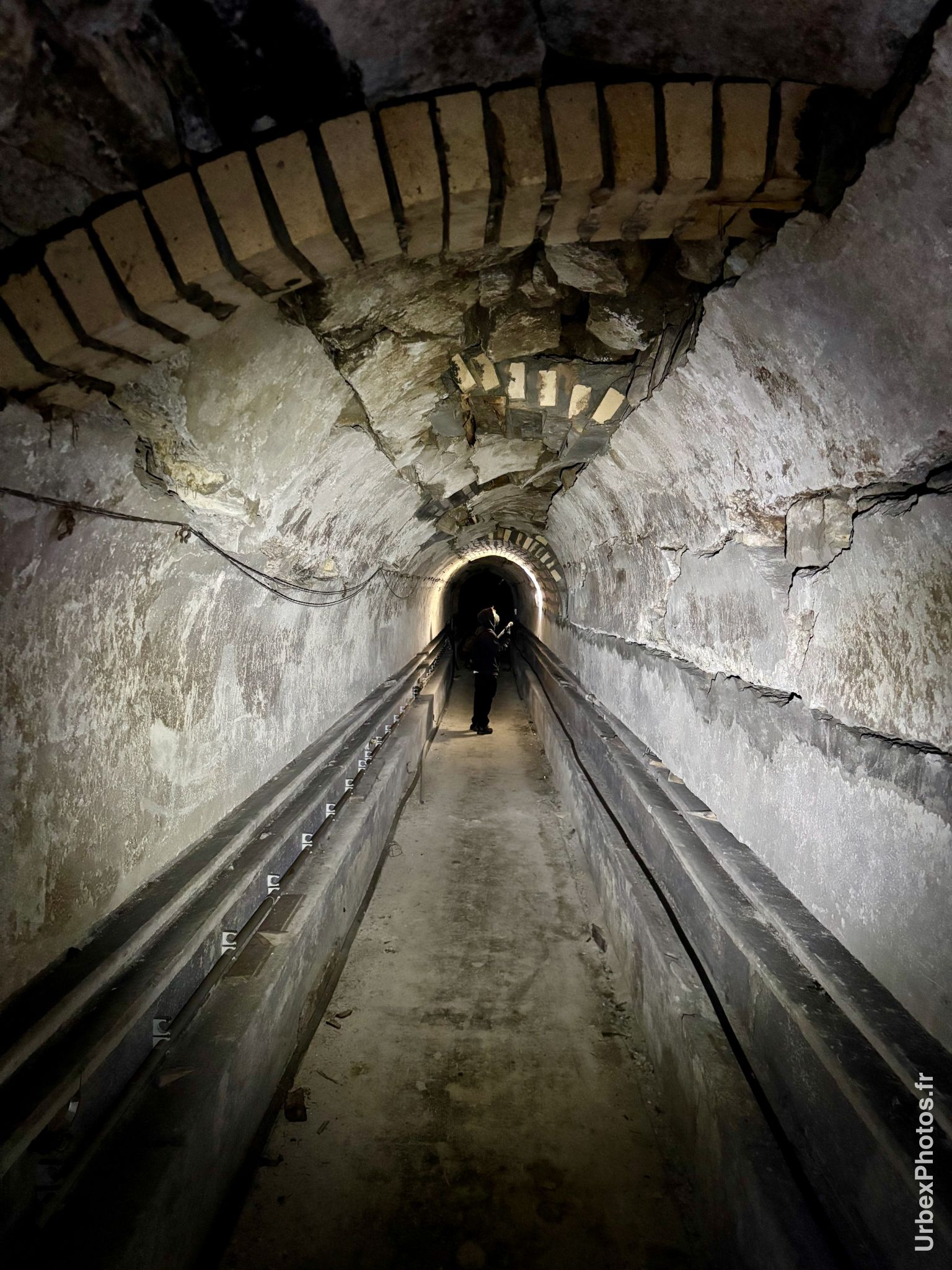 Renforts du tunnel d'un fort de la ligne Maginot
