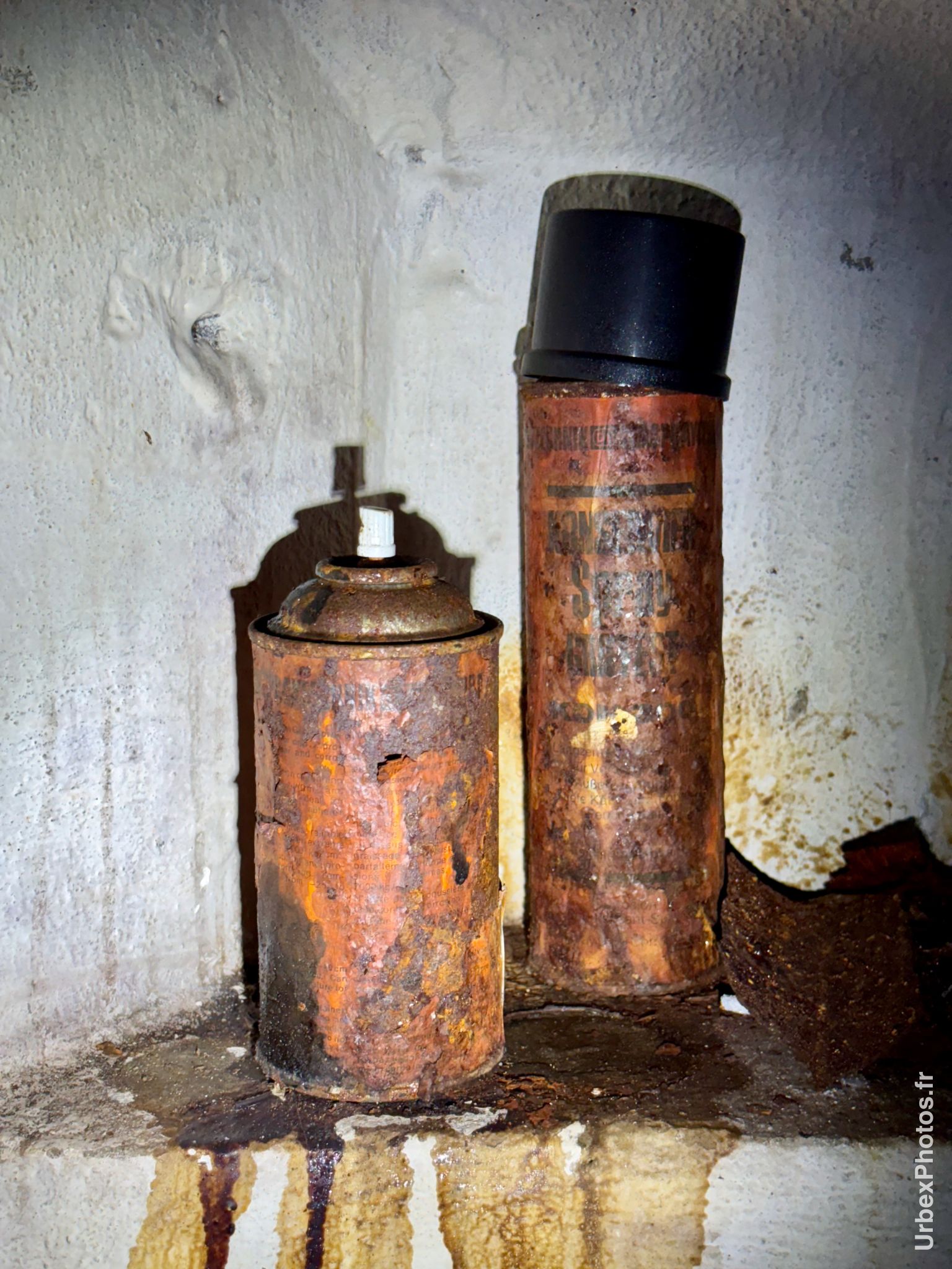 Bombes de peinture fortement dégradées