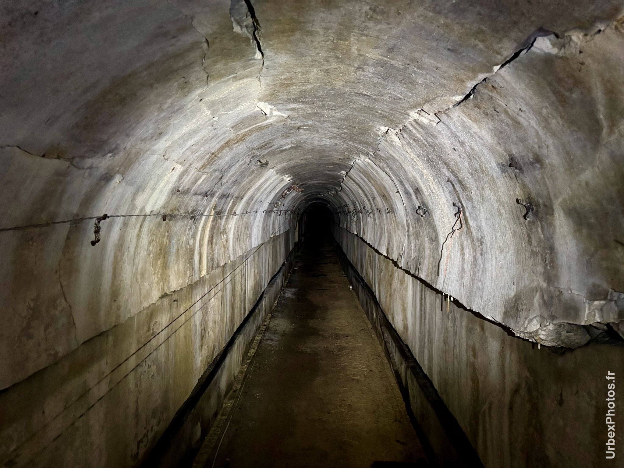 Tunnel d'un fort de la ligne Maginot
