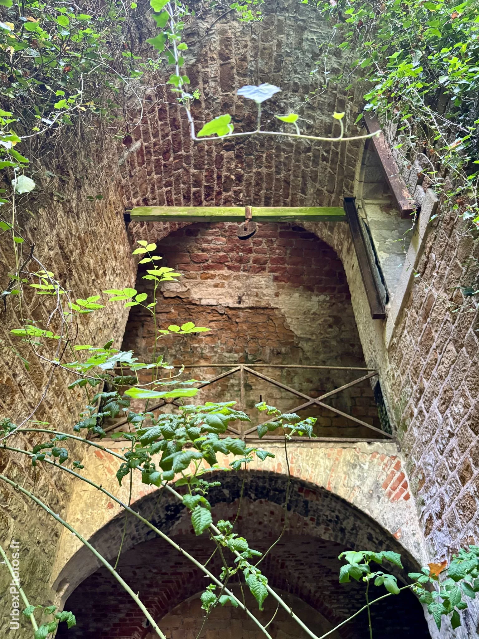 Portique et poulie du Fort Crucifix