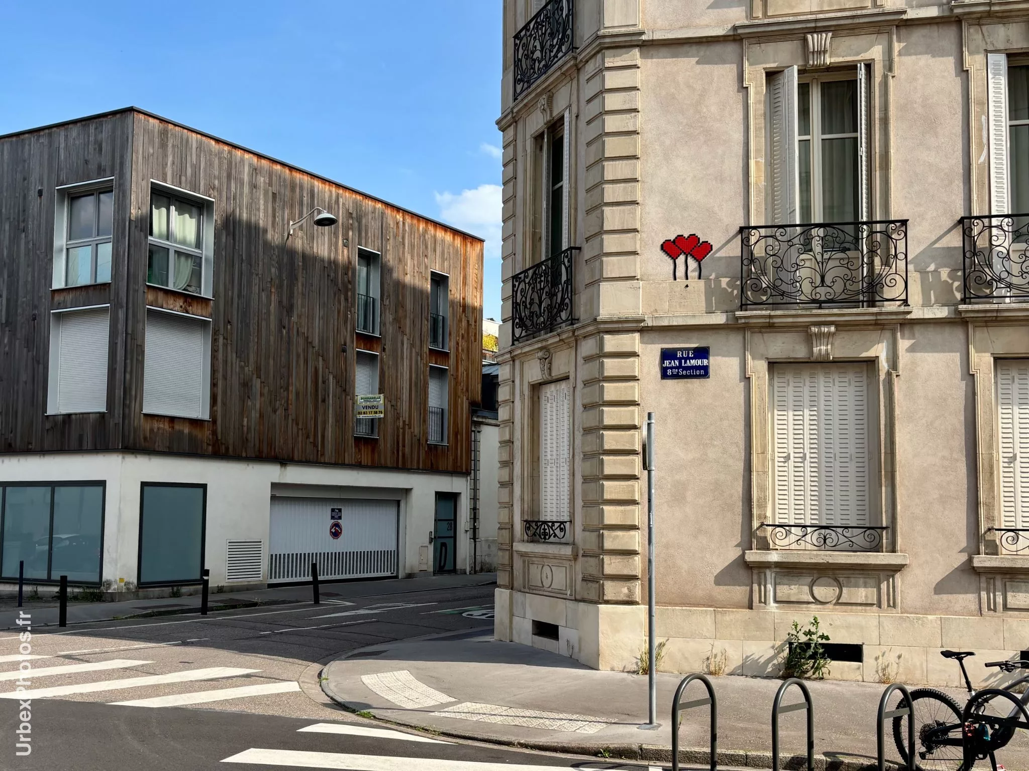Mosaïque street art Nancy coeurs