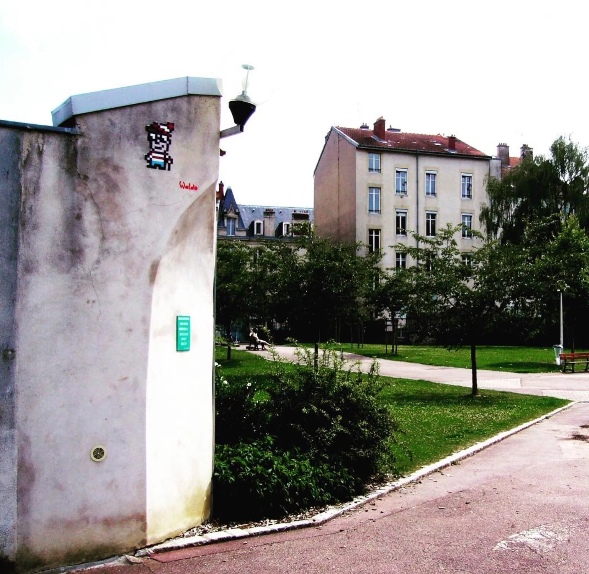 Mosaïque street art Nancy Charlie