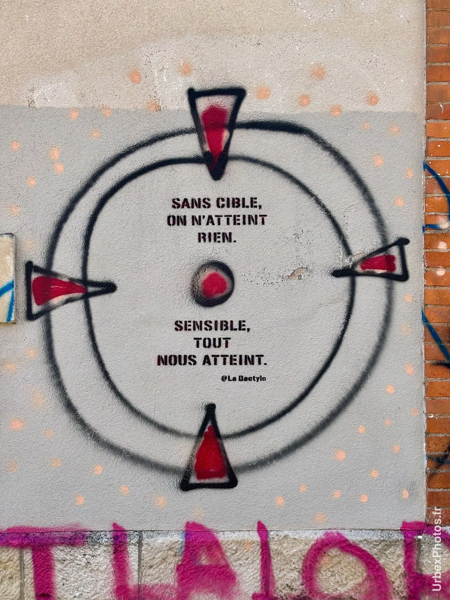 Graffiti dans l'Usine Alstom
