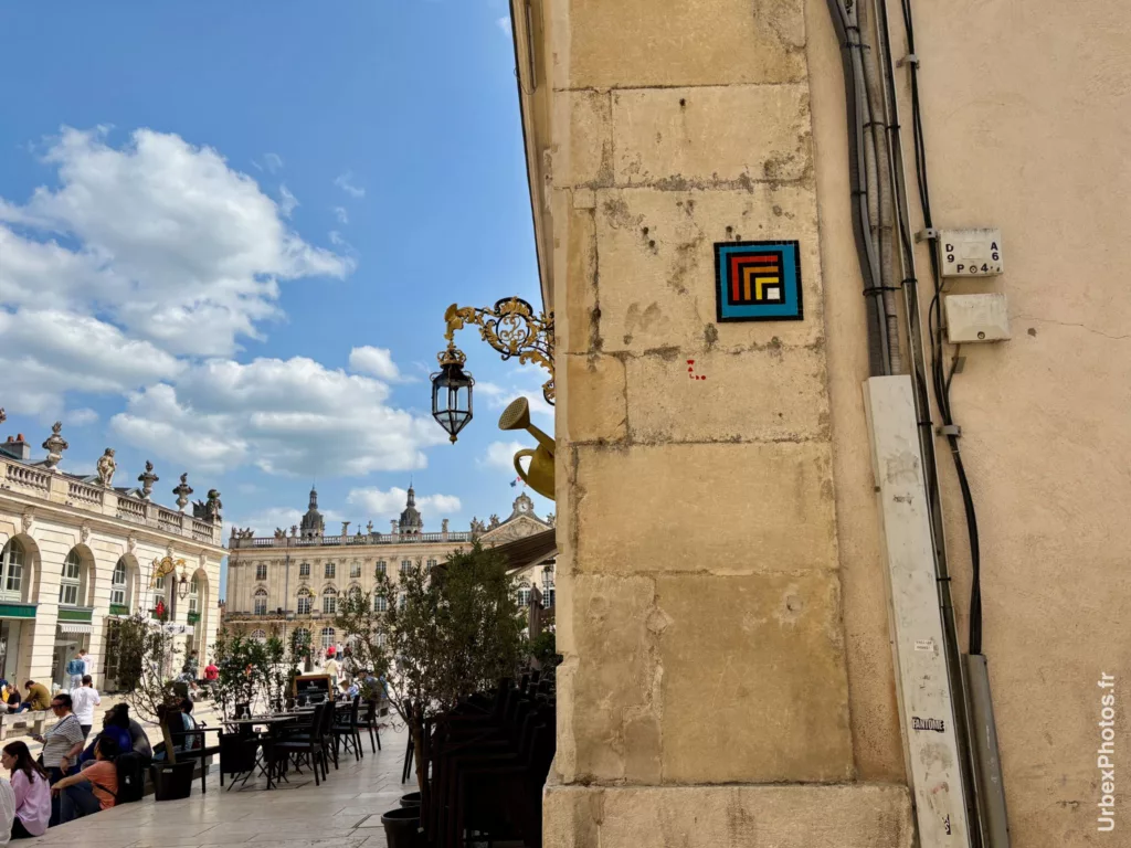 Mosaïque street art Nancy ABstraite