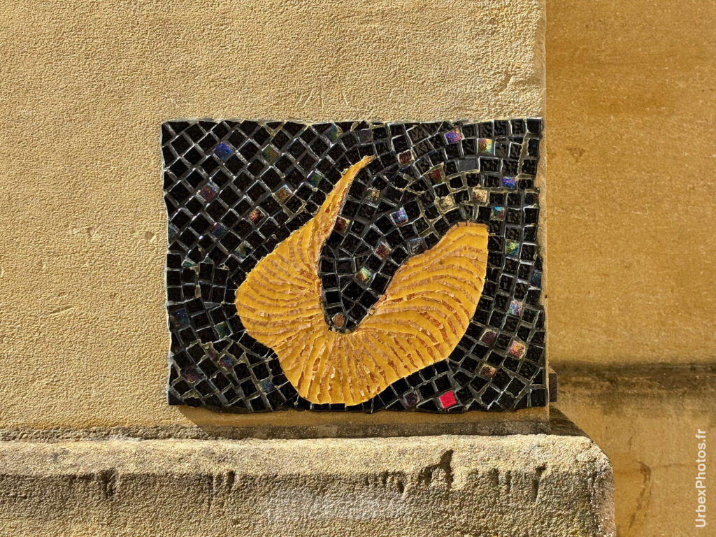 Mosaïque street art Nancy Loïe Fuller