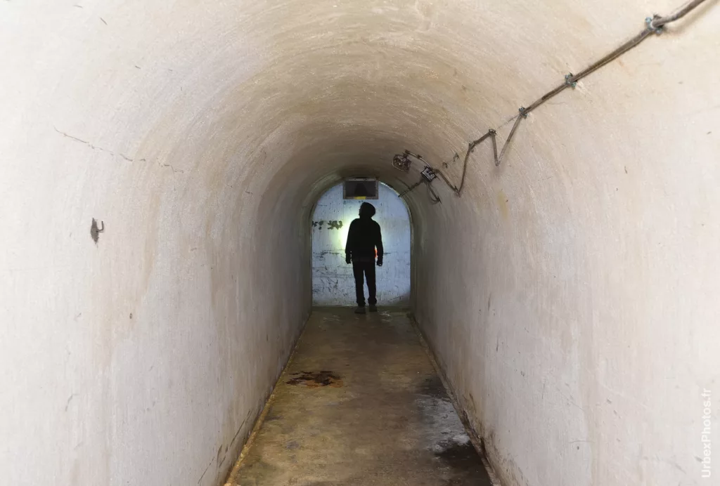 Couloir d'un fort de la ligne Maginot