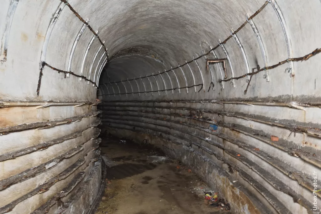 Couloir d'un fort de la ligne Maginot