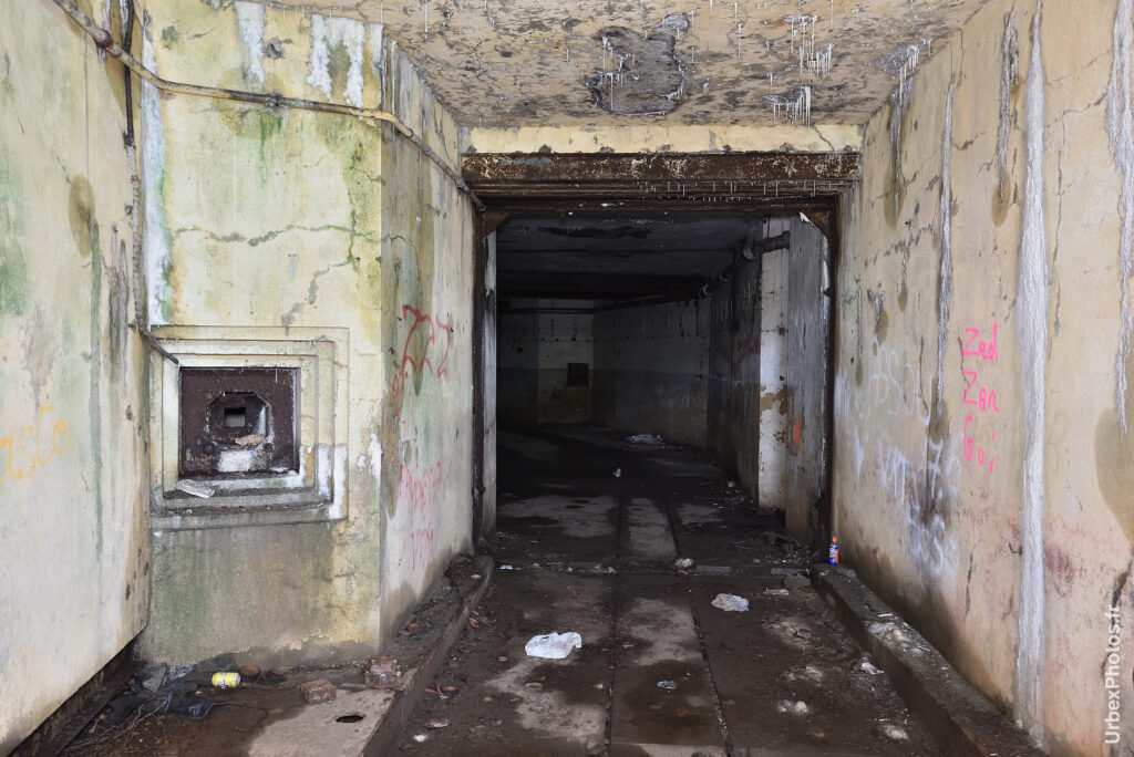 Entrée protégée d'un fort de la ligne Maginot