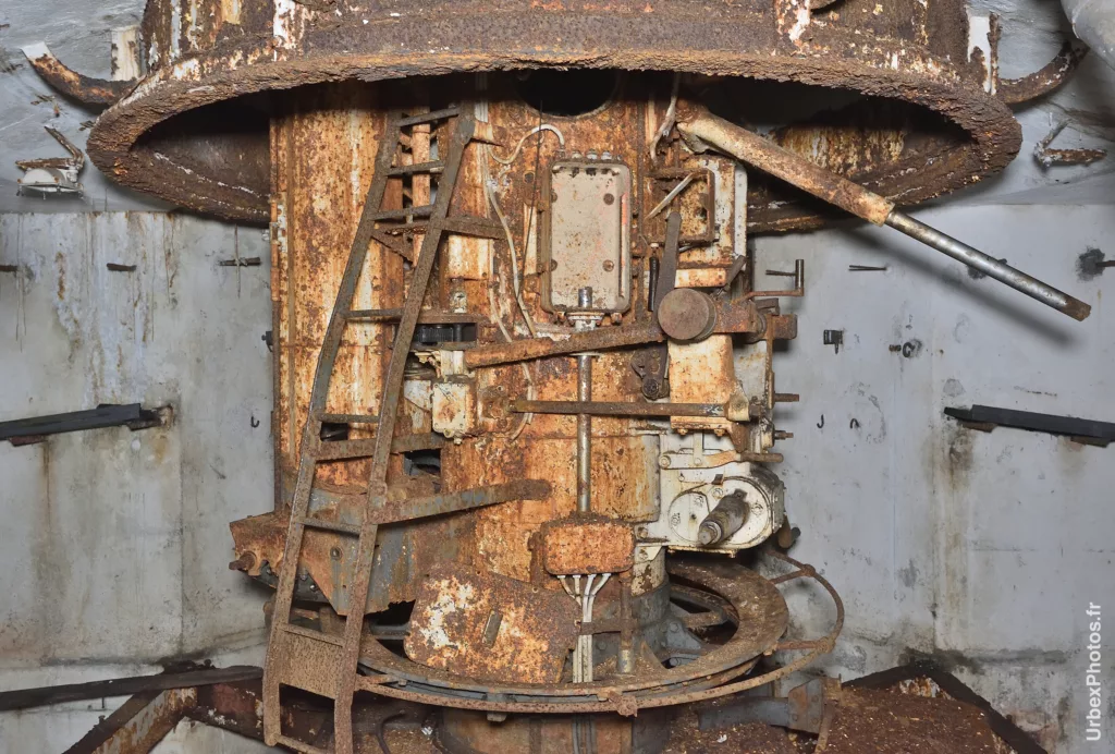 Photo urbex du mécanisme de tourelle de la ligne Maginot en Lorraine