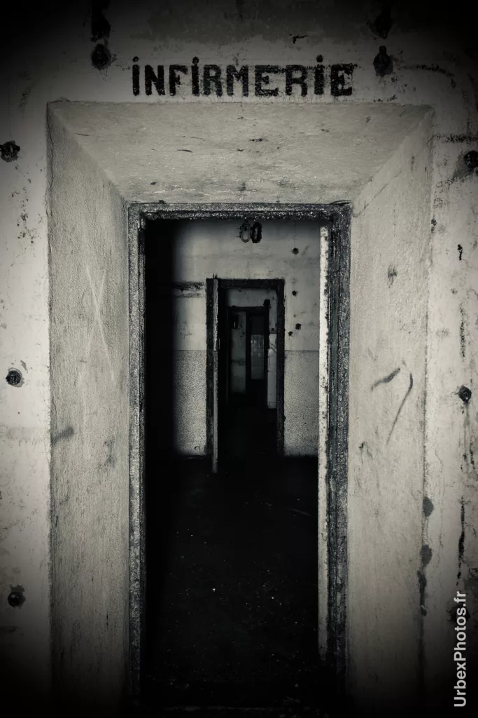 Entrée de l'infirmerie