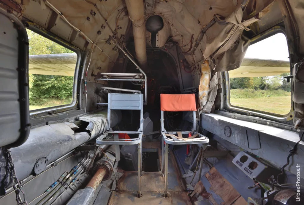 Photo urbex du poste d'observation arrière du Lockheed P2V-7 Neptune dans le Grand Est