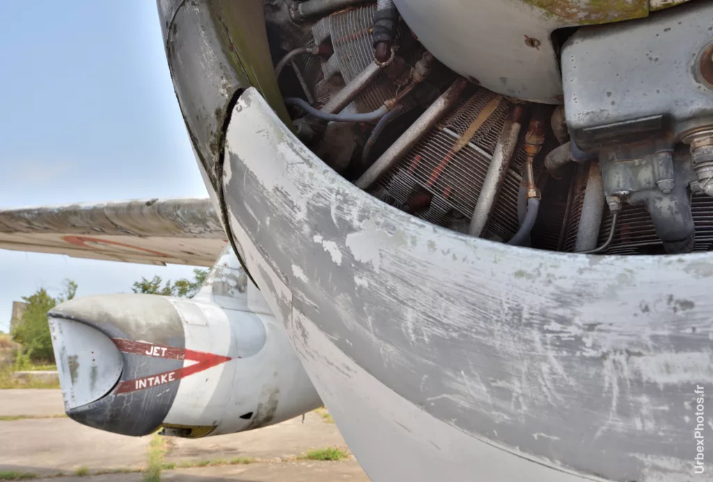 Photo urbex des moteurs du Lockheed P2V-7 Neptune dans le Grand Est