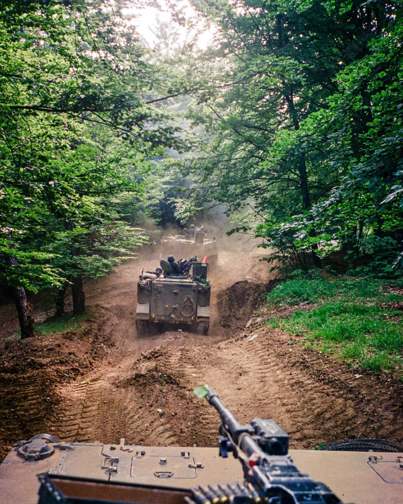 Photo de tanks sur terrain lent - Publiée par Expedition37 sur Reddit