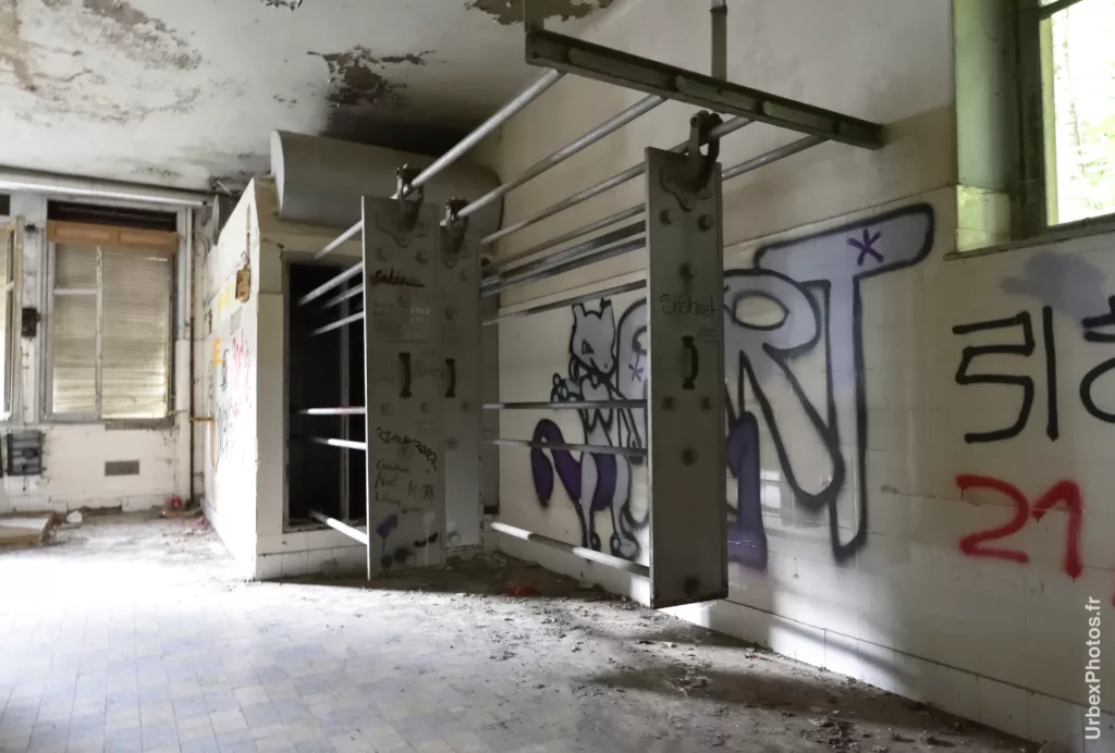 Une machine dans le Sanatorium Simone Weber