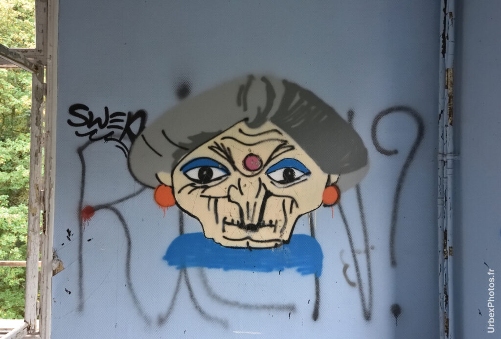 Photo urbex d'un graffiti dans le Sanatorium Simone Weber en Lorraine