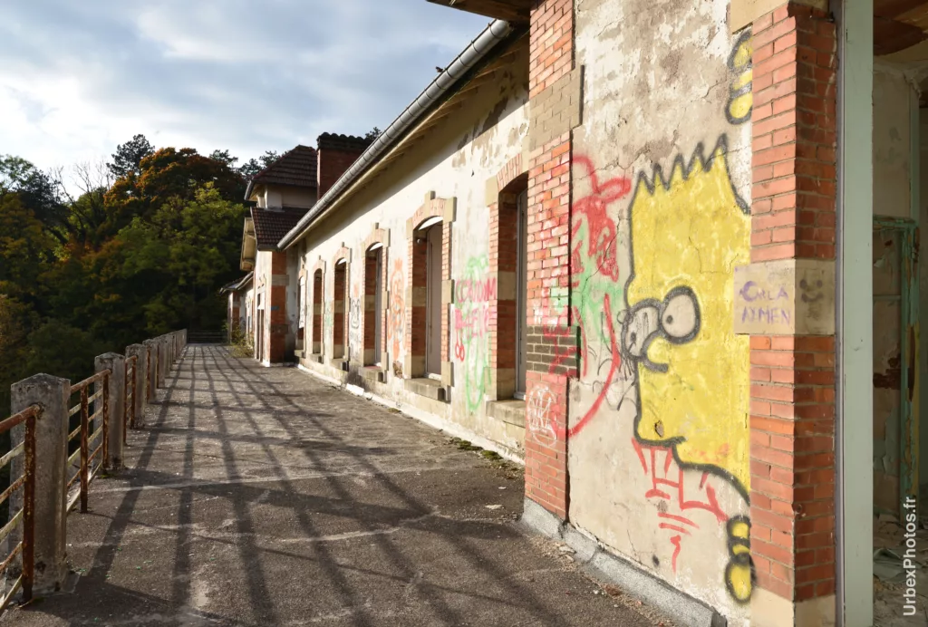 Sur un balcon du Sanatorium Simone Weber